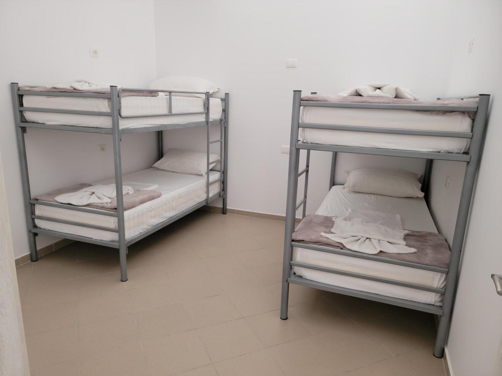 Hostel K13 Sarandë Pokoj fotografie